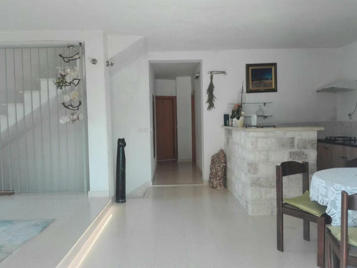 Villa Ujoli Splitska Exterior foto