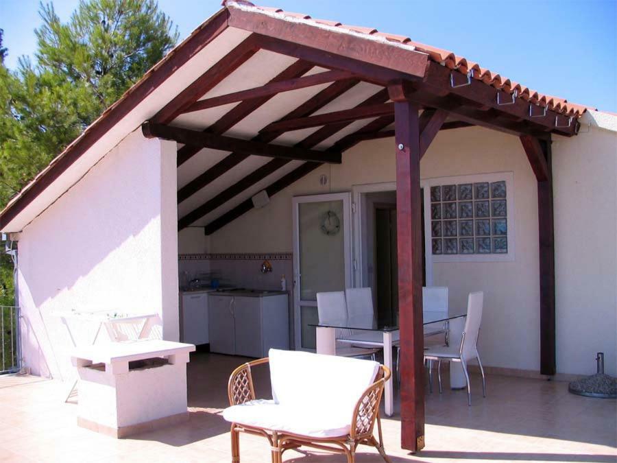 Villa Ujoli Splitska Exterior foto